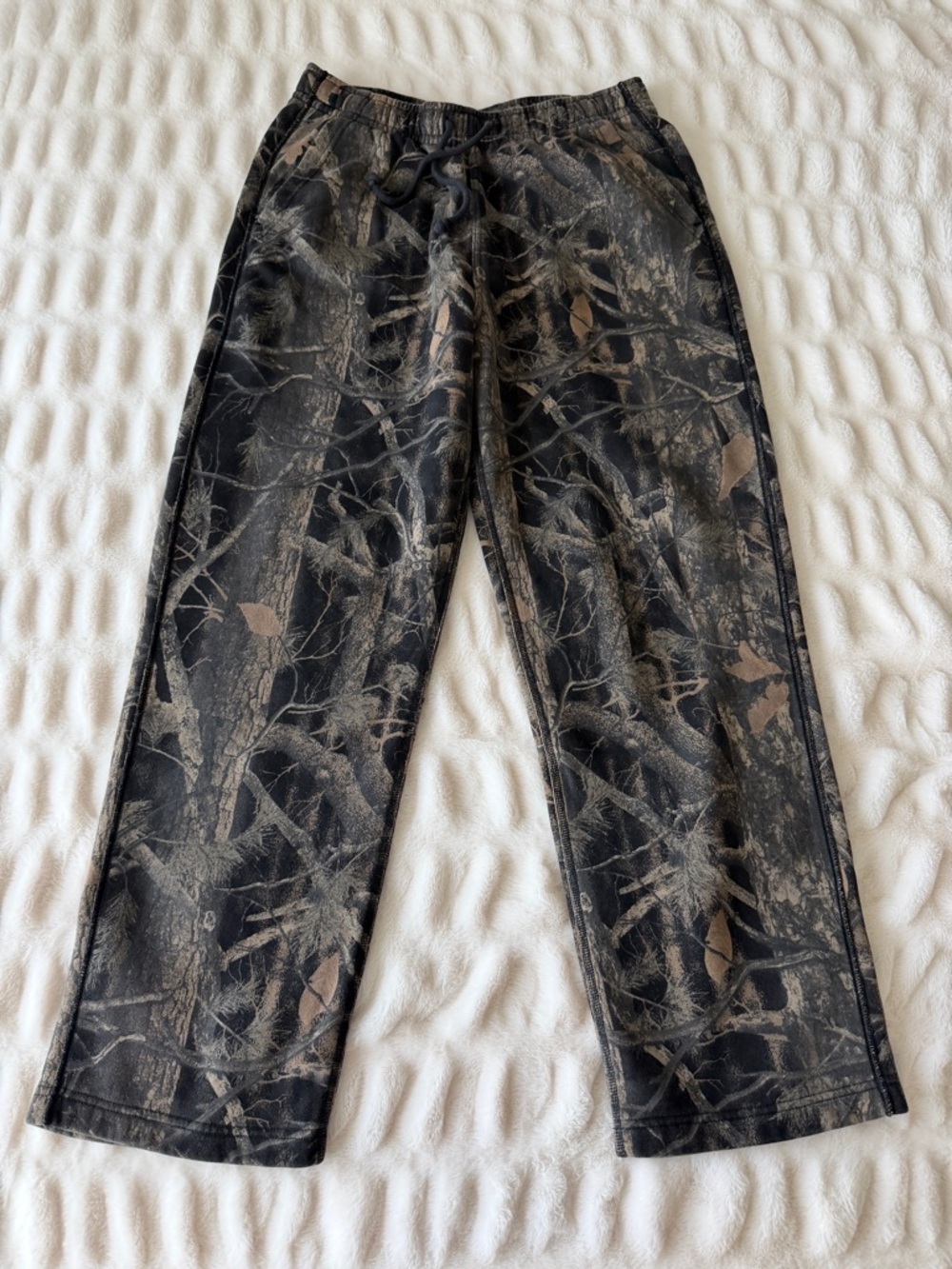 Abercrombie & Fitch Camo Drawstring Lounge Pants in Black & Brown